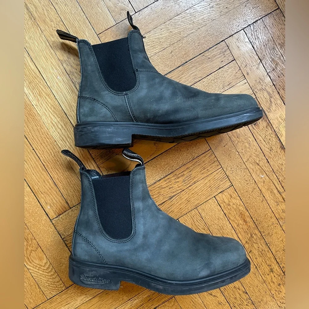 Blundstone Men's Rustic Black Suede Chisel Toe Dress Chelsea Boots - Picture 3 of 5